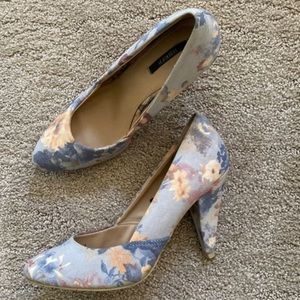 Forever 21 blue jean floral heels